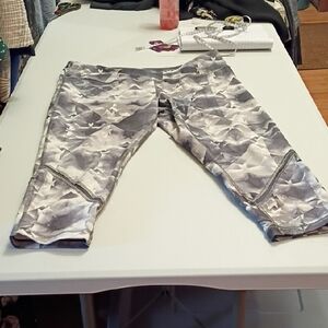 Zella Monochrome Patterned Leggings